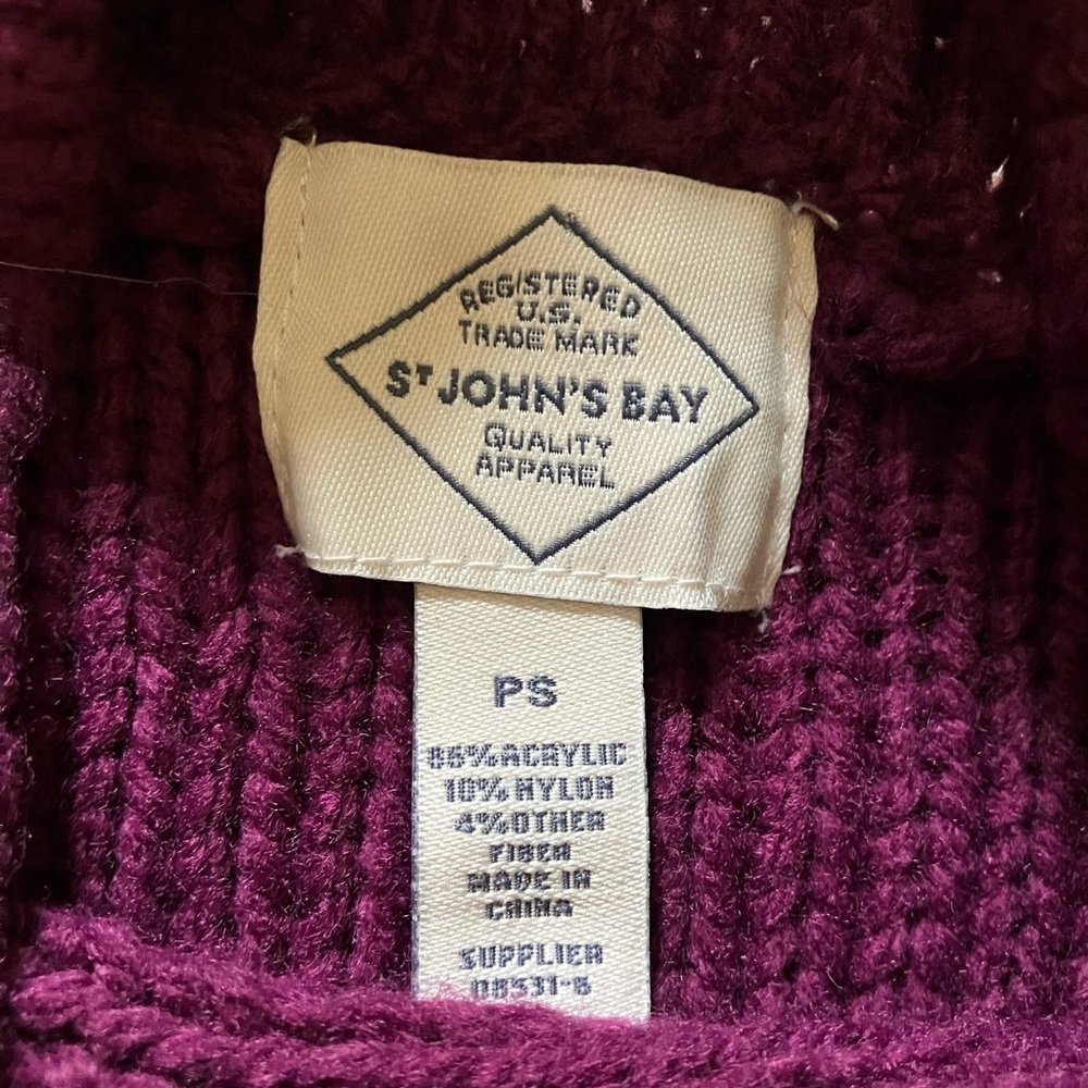 St. John's Bay Rich Purple Cable Knit Sweater Like New Size Small - Picture 2 of 3